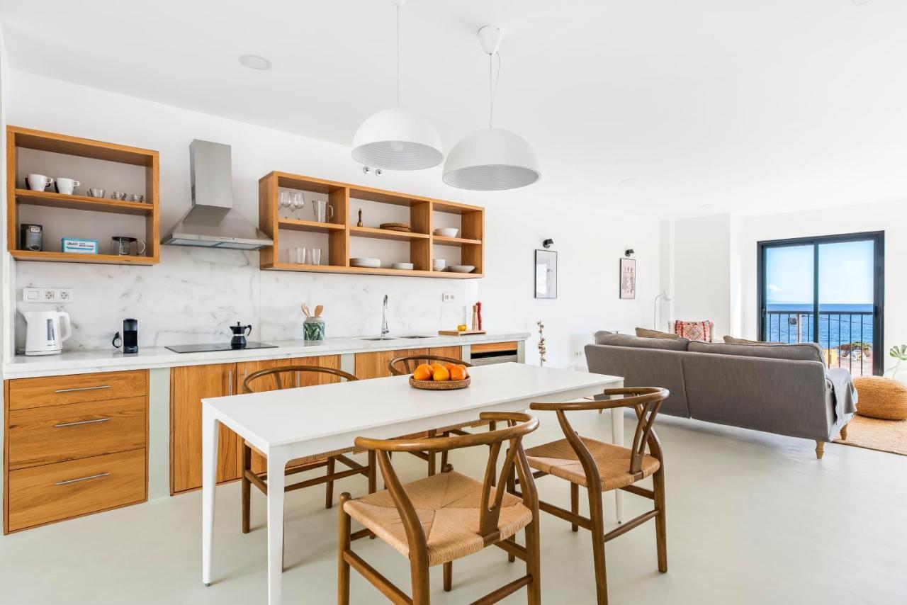 ポリス・デ・アボナ Modern Design House With Roof Terraceヴィラ エクステリア 写真