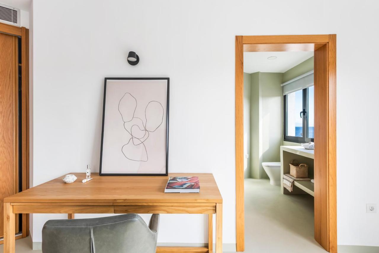 ポリス・デ・アボナ Modern Design House With Roof Terraceヴィラ エクステリア 写真