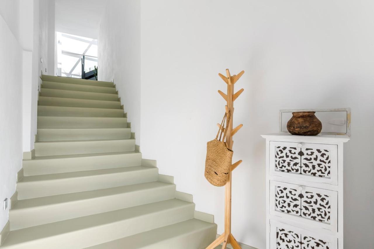 ポリス・デ・アボナ Modern Design House With Roof Terraceヴィラ エクステリア 写真